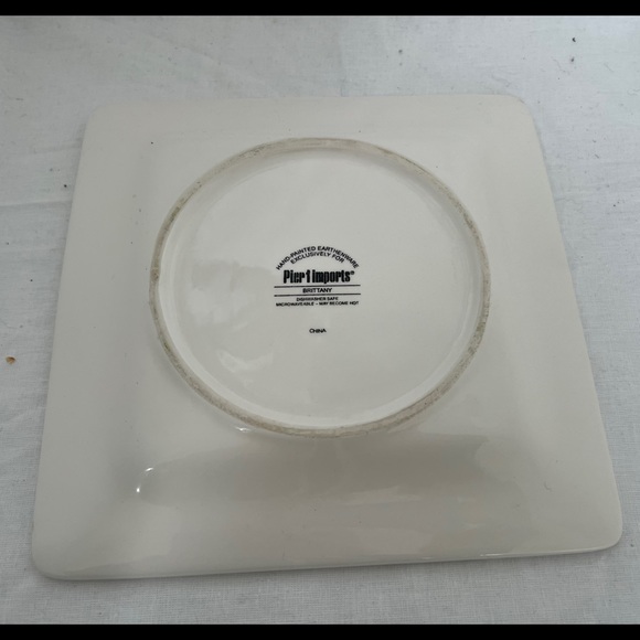 Pier 1 Imports Brittany 9" Plate Flowers Vibrant Blue Yellow Orange Floral - Picture 4 of 4